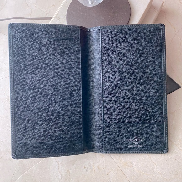 Louis Vuitton Leather Bifold Wallet - Picture 1 of 5